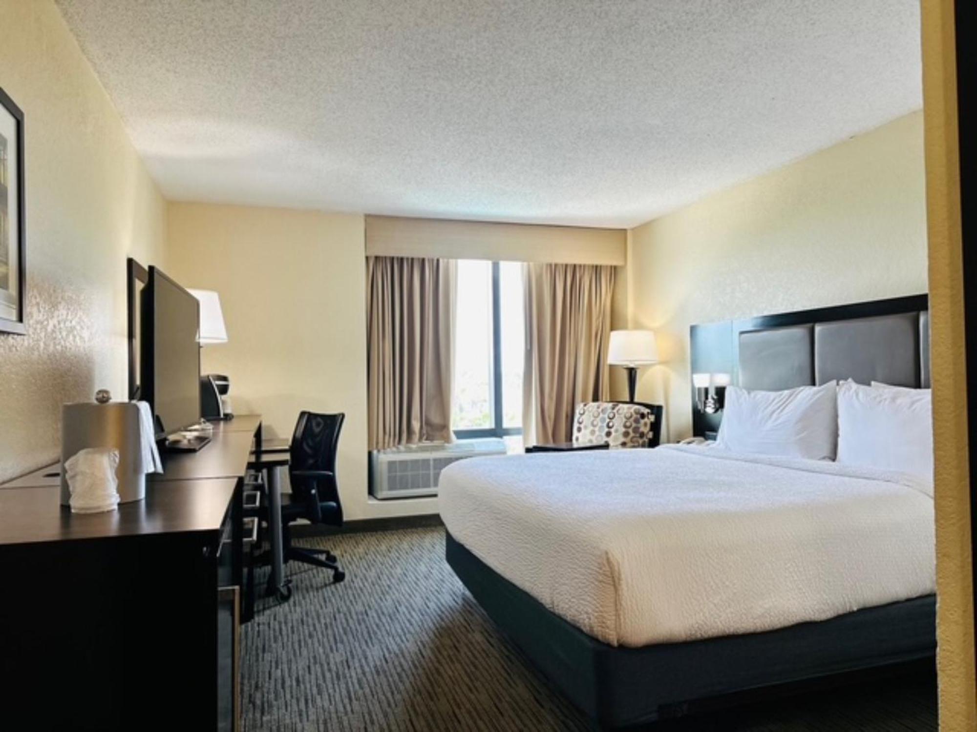 Holiday Inn Miami International Airport By Ihg Miami Springs Eksteriør billede