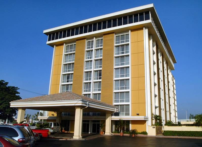 Holiday Inn Miami International Airport By Ihg Miami Springs Eksteriør billede